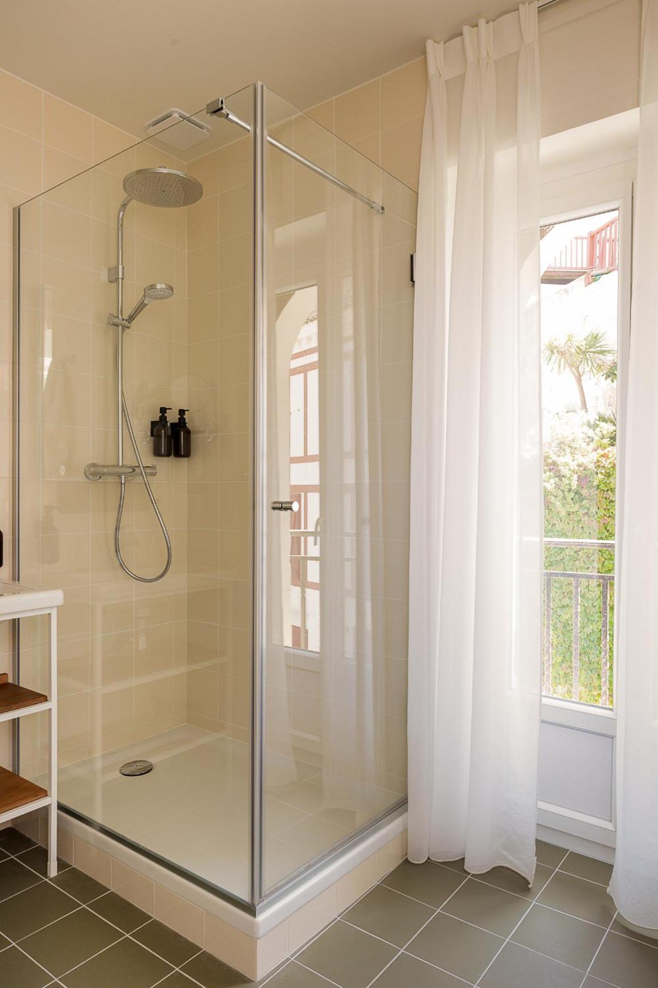 Alfred Hotels Les Halles Biarritz Eksteriør billede
